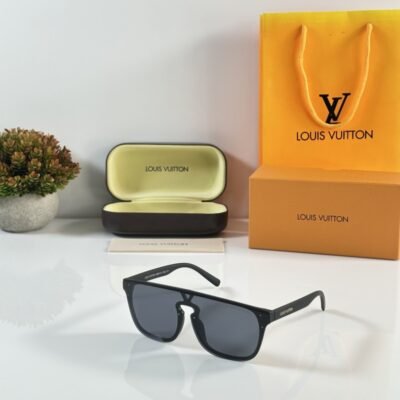 luois vuton_1822_Black