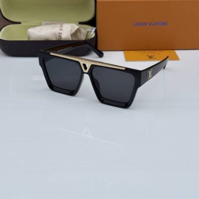 luois vuton 1502 golden black