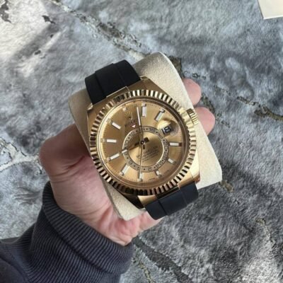 Rolee_x Oyster perpetual Sky Dweller