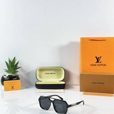 luois vuton_2687_Gold_Black