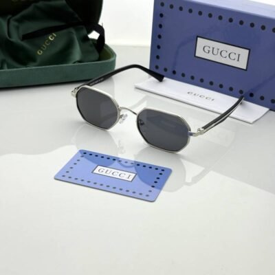 Gucc 1339 silver black