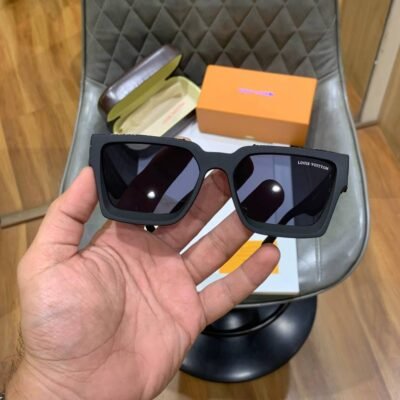 Loui vuitton millionaire full black