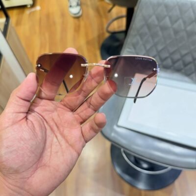 Loui vuitton 22077 gold brown